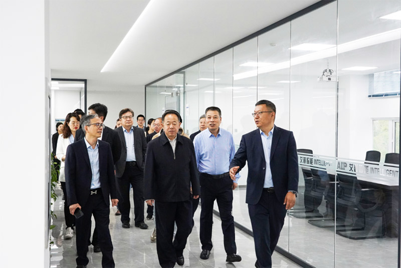 深化合作丨中国电器工业协会微电机分会八届四次理事会一行到艾普智能参观交流—AIP艾普